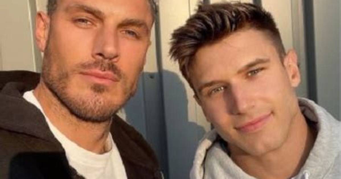 Is Chris Appleton Dating Sam Cushing After Derek Chadwick?
