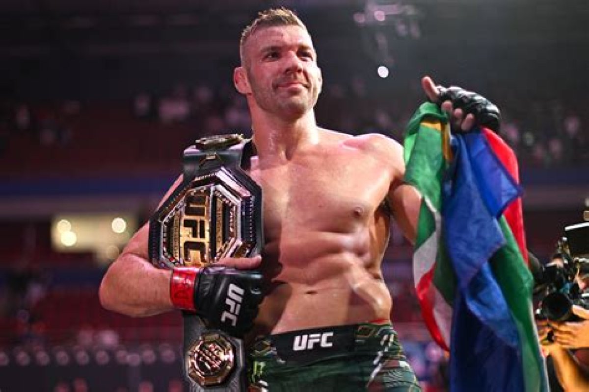 Is Dricus Du Plessis Gay? Ufc Star Explains Why He Has No Problem Kissing Guys Ahead of Sean Strickland Fight