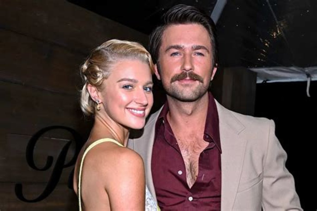 Is Julia Schlaepfer Married to a Husband?