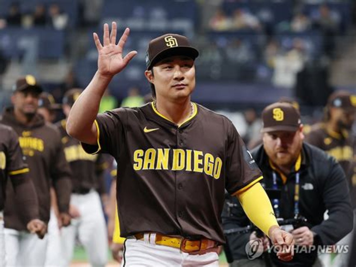 Is San Diego Padres’ Korean Baseballer Ha Seong Kim Dating American Singer Taylor Swift? Rumor Explained
