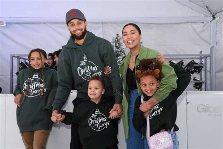 
Is Xzavion Curry Related To Steph Curry? Parents And Family Life In A Nutshell 