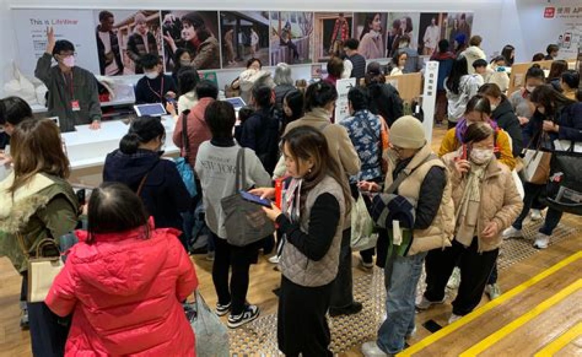 Japanese Firms Snap up Retail Spaces in Hong Kong, Making the Most of City’s Low Rents and Residents’ Fondness for Country’s Brands