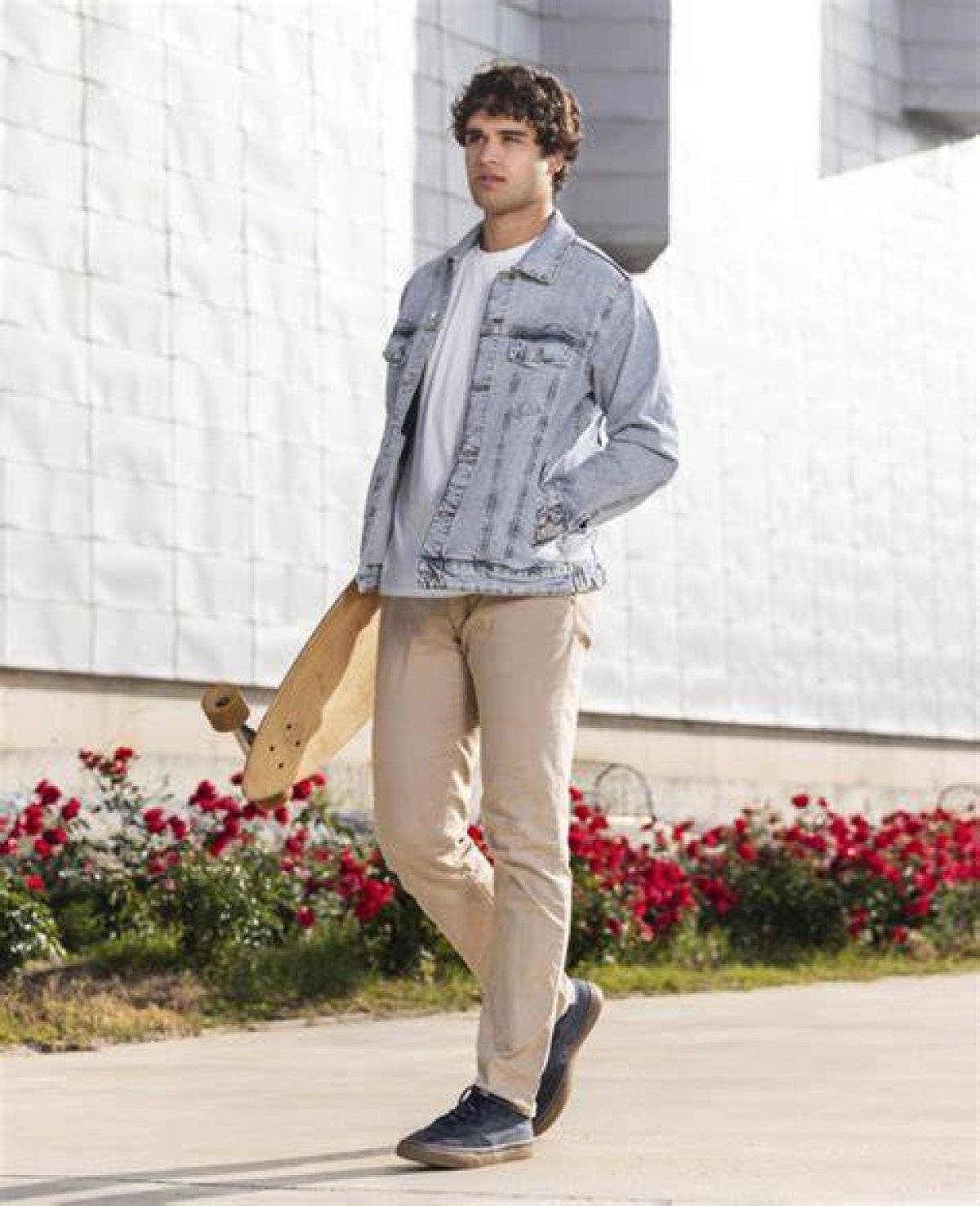 Jeans and a ___ (Very Informal Outfit): Hyph.