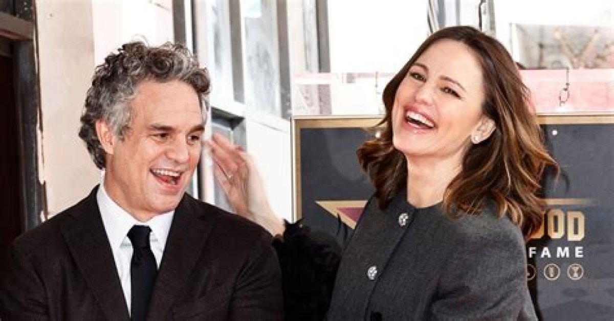 Jennifer Garner Praises Mark Ruffalo as He Receives a Star on Hollywood Walk of Fame, Says 'To Work with You Is to Love You'