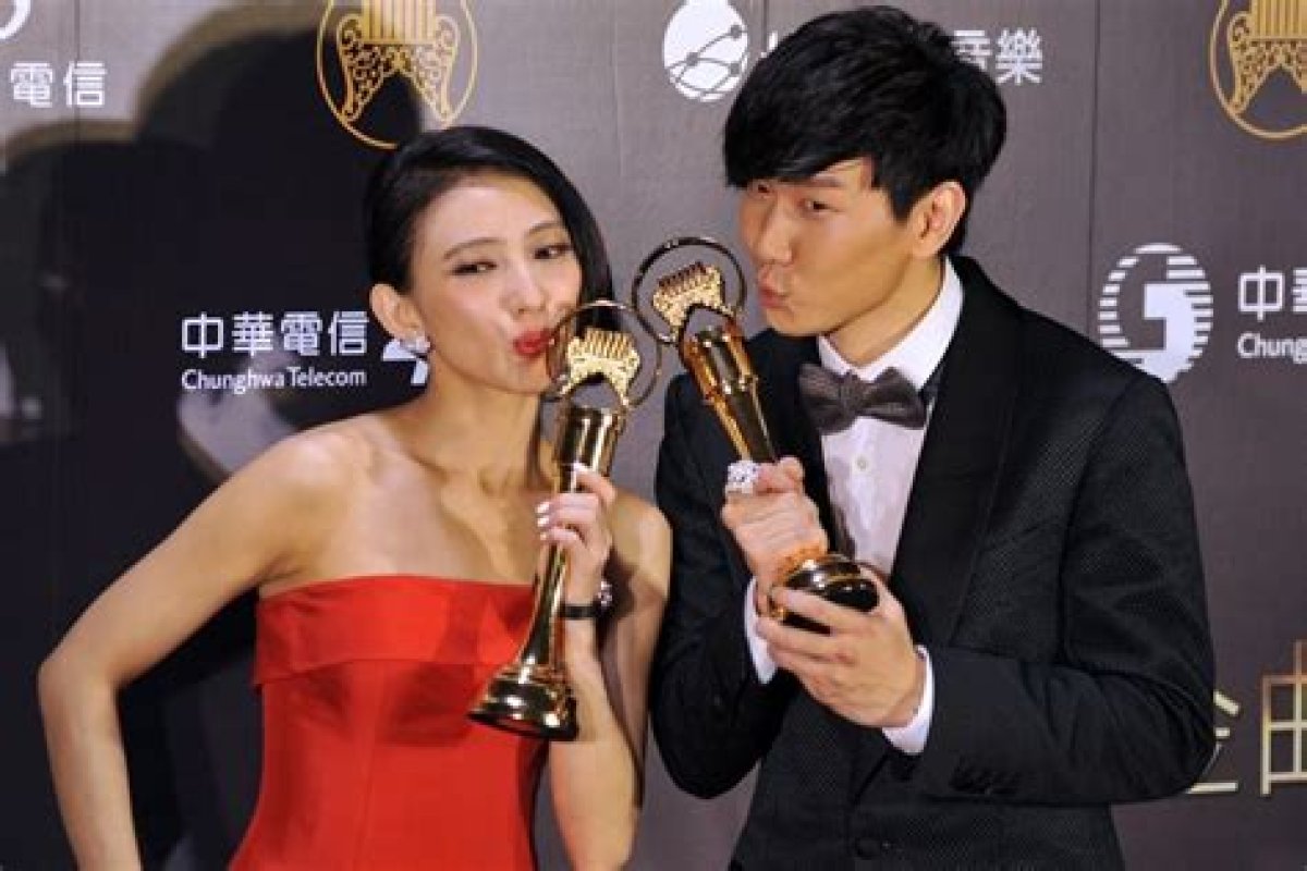 Jj Lin, Penny Tai Bag Taiwan Singing Awards