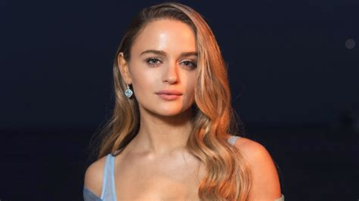 Joey King Deletes Instagram Story About Israel Amid Backlash