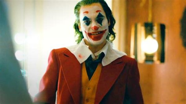 Joker Movie Review & Film Summary (2019)