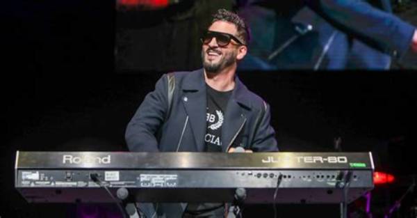 Jon B. Net Worth & Earnings (2024)