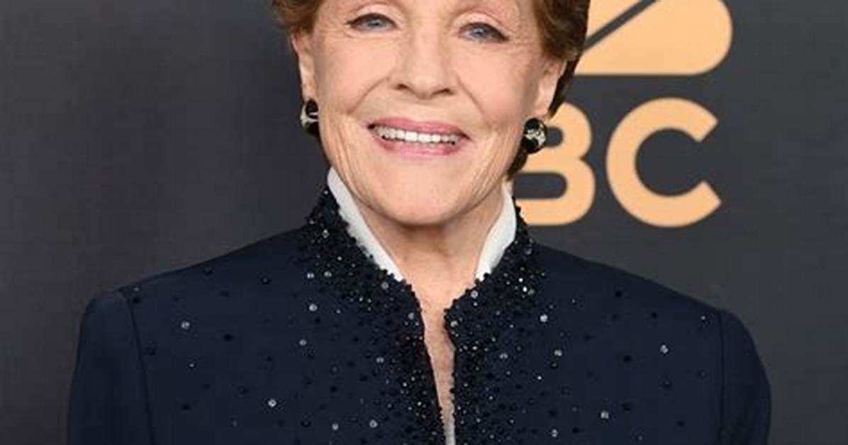 Julie Andrews Biography, Age, Husband, Surgery, Ellen White, Net Worth, Movies, Songs & Books