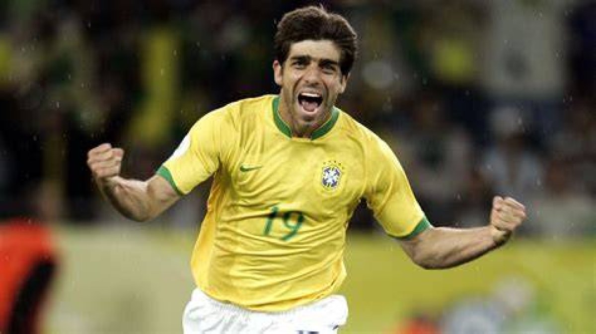 Juninho Pernambucano’s Wife: Who Is Juninho Pernambucano Dating?