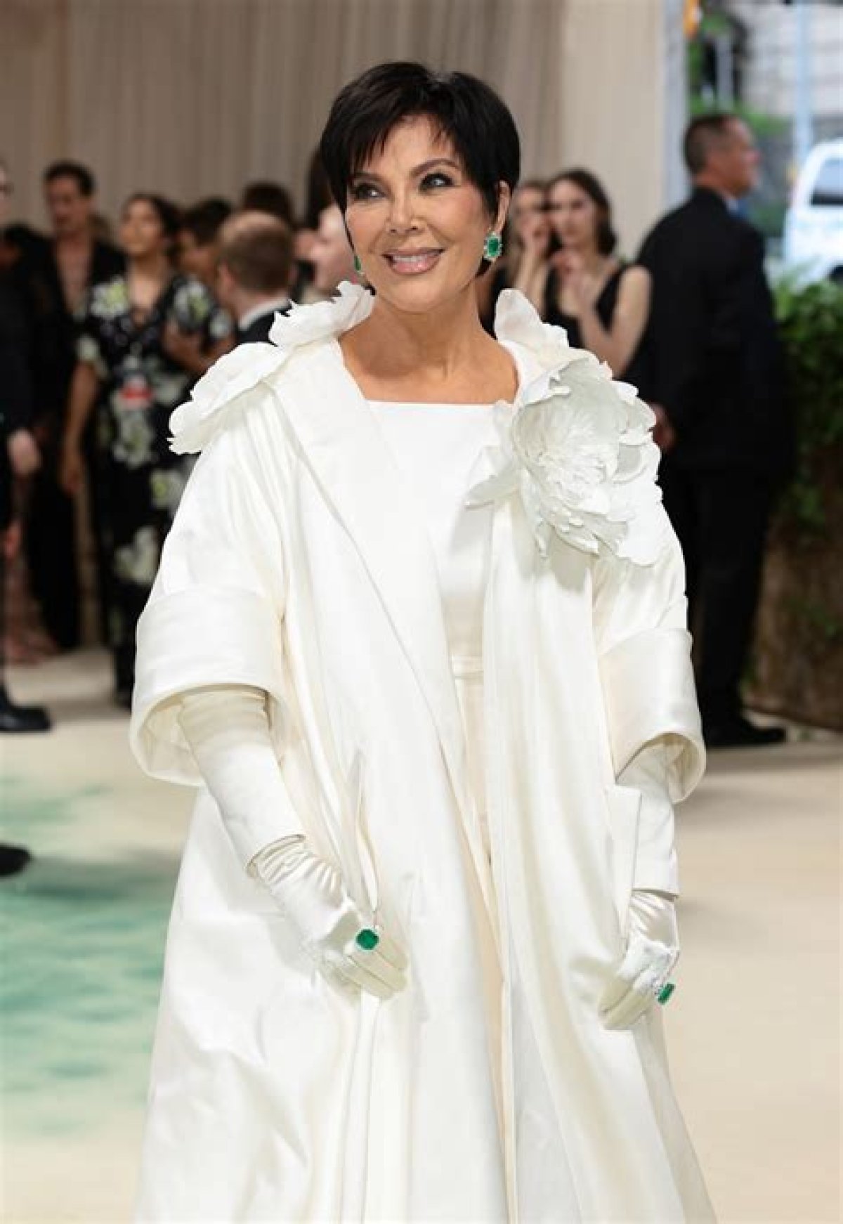 Kardashians Dress Like Kris Jenner: a Fashion Legacy