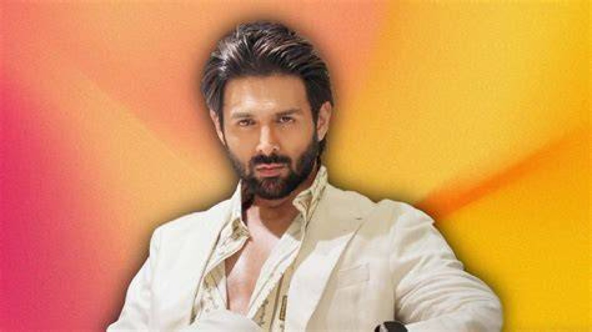 Kartik Aaryan - All You Need to Know