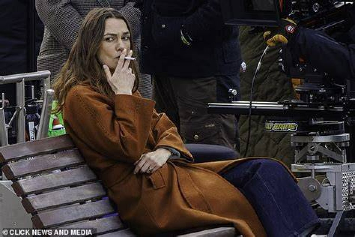 Keira Knightley Picked up Smoking Habit from Her Mother
