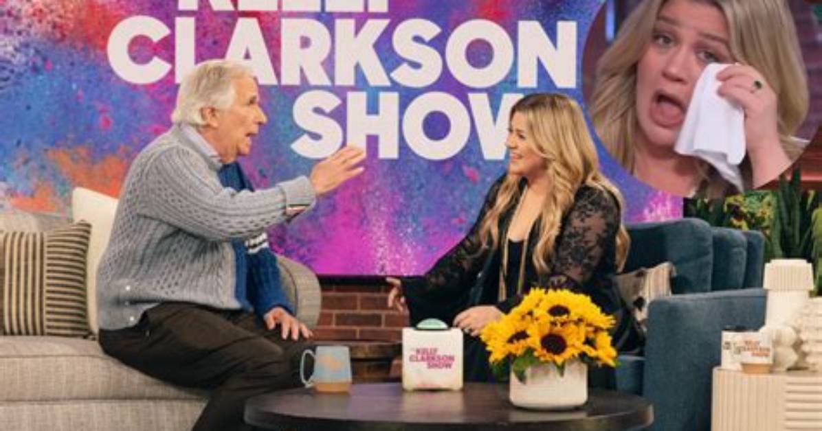 Kelly Clarkson Cries at Henry Winkler’s Advice