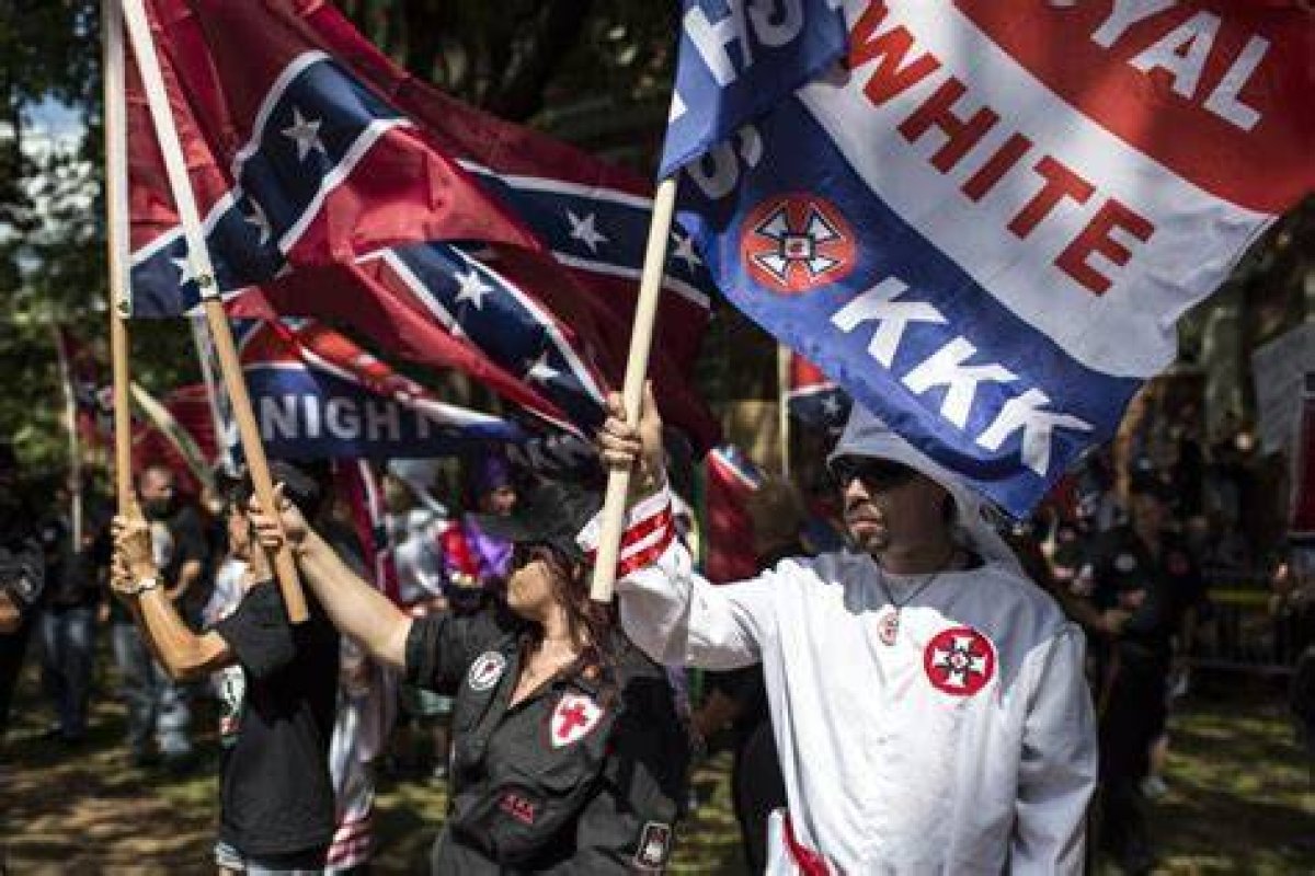 Ku Klux Klan Turns out in Virginia to Protest Removal of General Lee Statue
