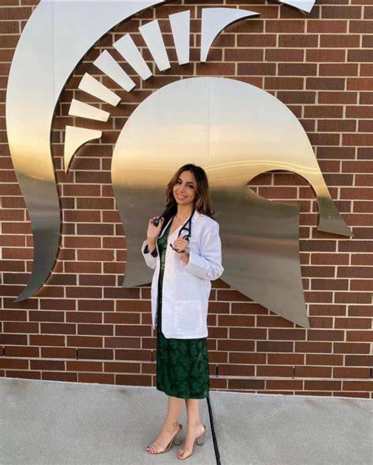 Lamis Harp, Medical Student of Dearborn, Dies of Cancer at 24: Obituary