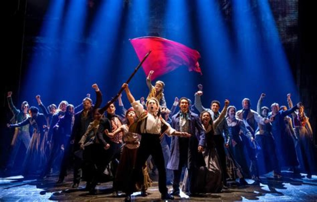 Les ___ (Broadway Musical for Short)