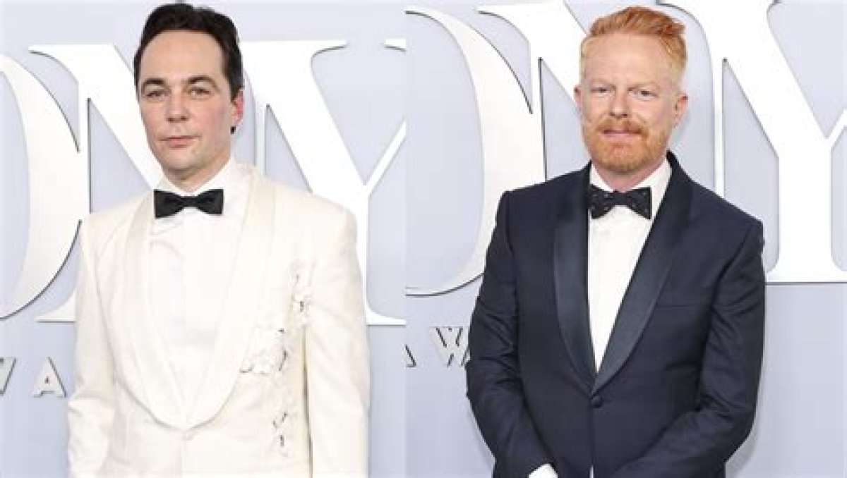 Like Jim Parsons and Jesse Tyler Ferguson