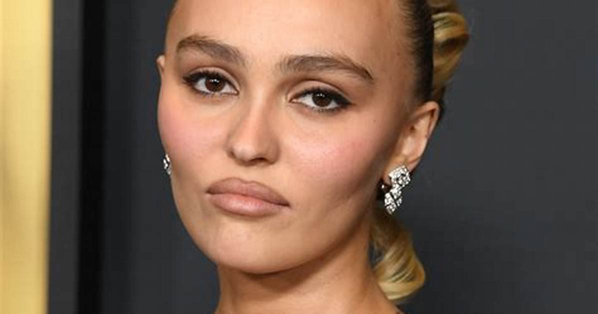 Lily-Rose Depp’s 10 Best Chanel Red Carpet Looks: Johnny Depp and Vanessa Paradis’ Model-Actress Daughter Favoured Pink for the Met Gala and Shone in a Karl Lagerfeld-Designed Ruffled Gown