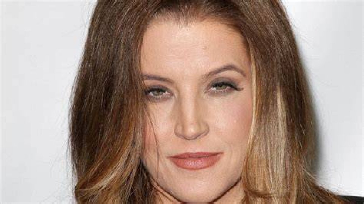 Lisa Marie Presley Died of Complications from Weight-Loss Surgery, Coroner Says