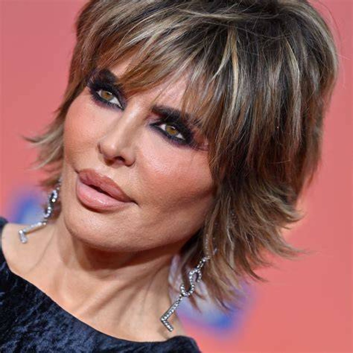 Lisa Rinna Hair: Recreate the Look for a More Youthful You