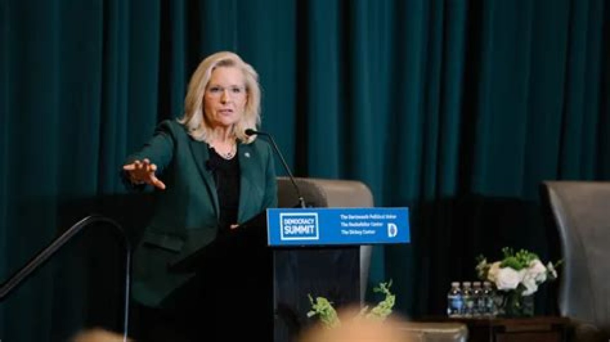 Liz Cheney Calls on N. H. Voters to Reject Trump
