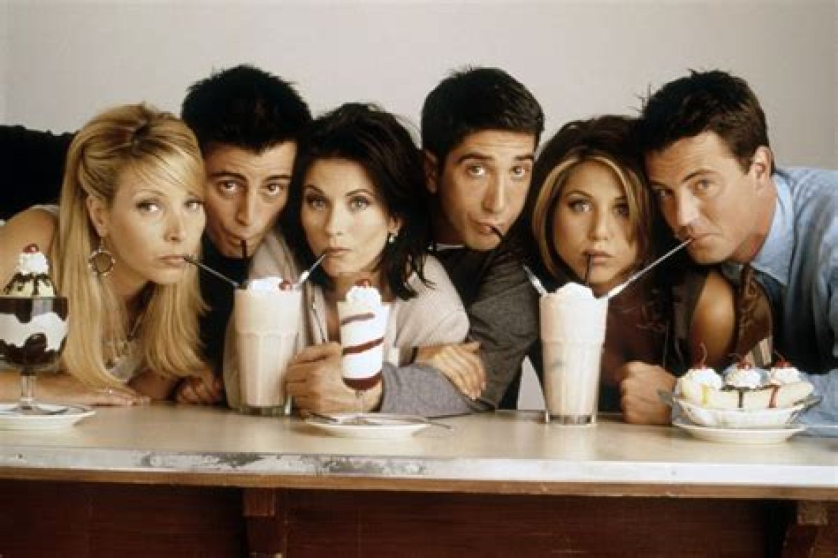 Los Actores De 'Friends' Rompen Su Silencio Tras La Muerte De Matthew Perry Con Un Comunicado: "Somos Una Familia"