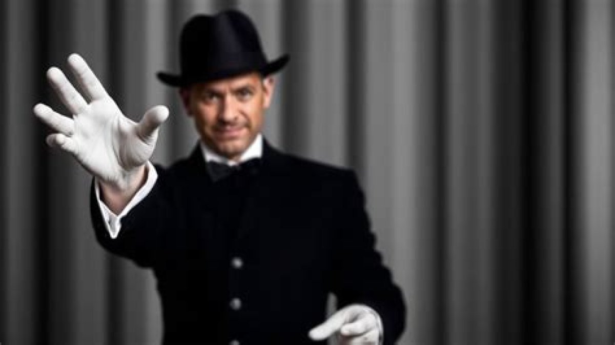 Magician Valentino: the Illusionist Who Captivates Audiences Worldwide