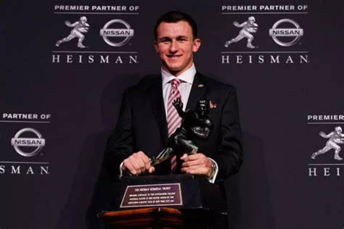 Manziel Becomes First Freshman to Win Heisman Trophy