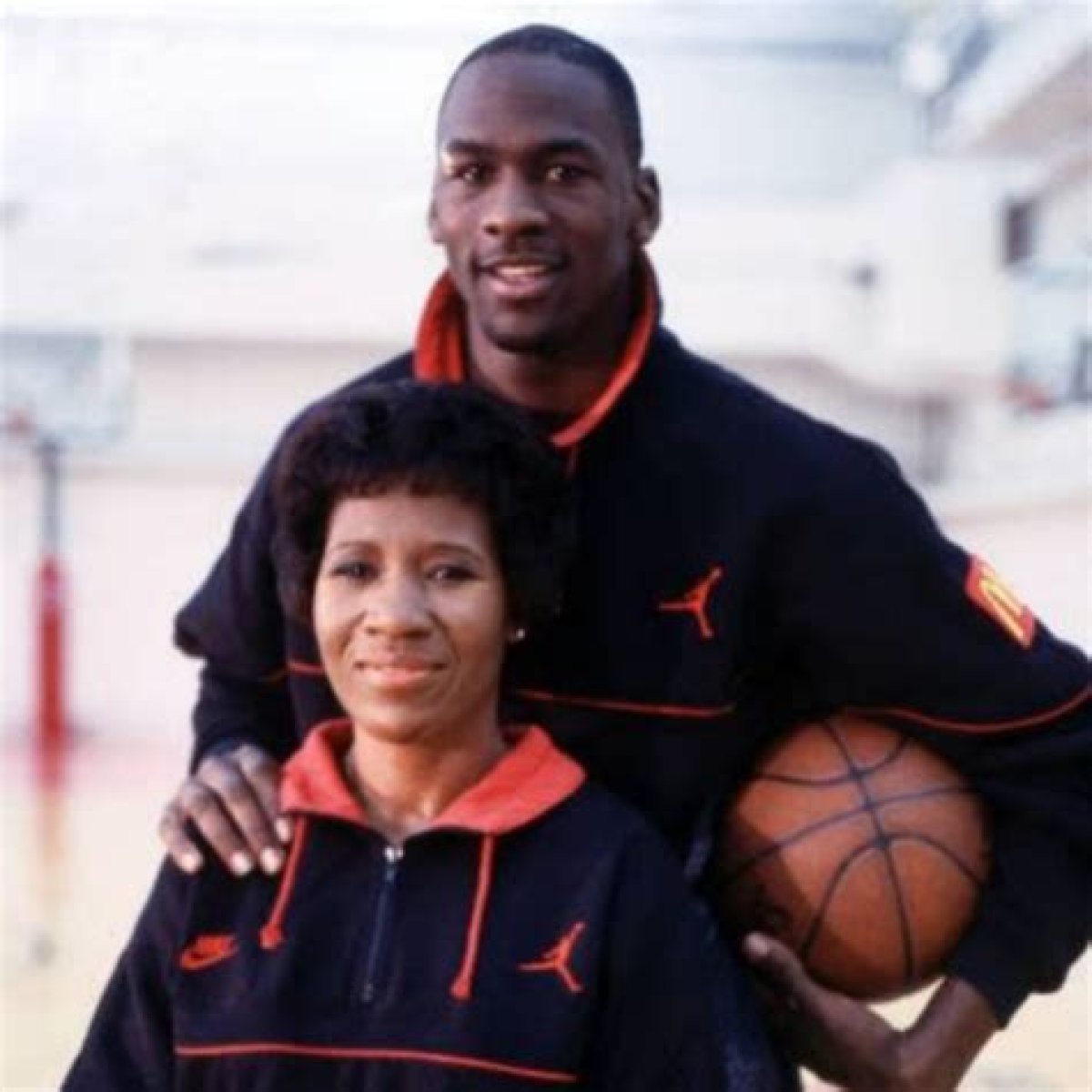 Michael Jordan Mother, Deloris Jordan's Enjoys $2 Million Net Worth as an Author