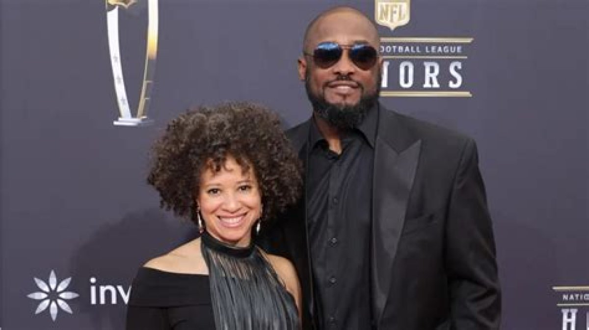 Mike Tomlin's Wife Kiya Winston Married Life Since 1996