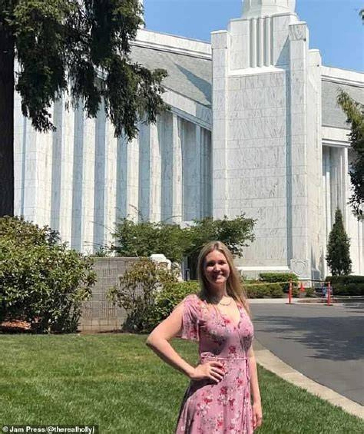 Mormon Mom Holly Jane Claims Her Onlyfans Career Nets $37K a Month