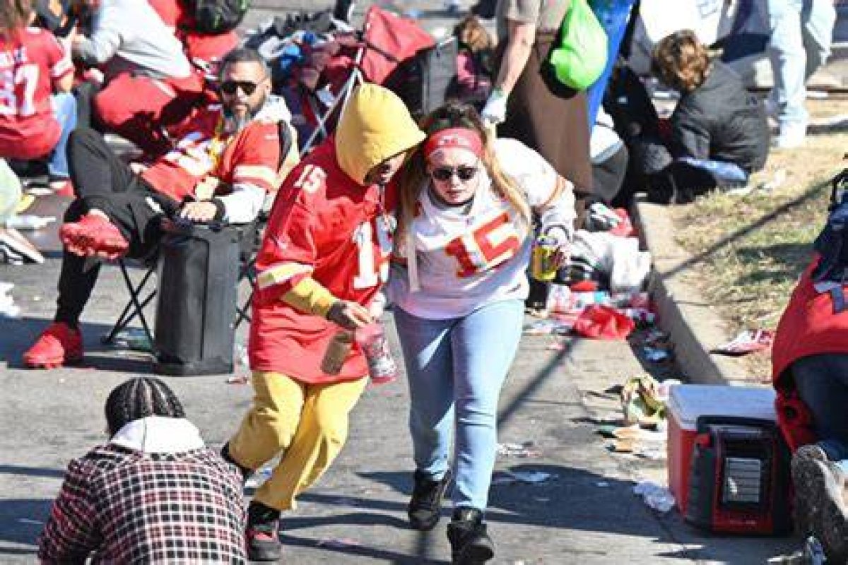 News Wrap: 1 Killed in Shooting Following Kansas City Super Bowl Parade