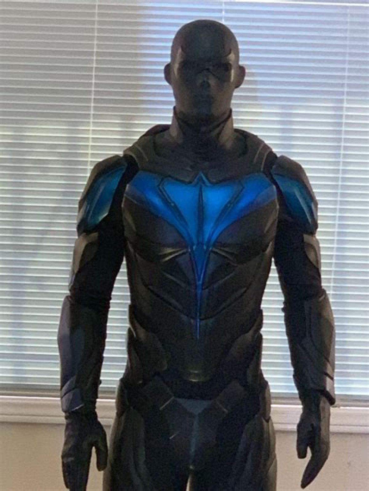 Nightwing Costume Revealed for Titans Season 2 Finale on Dc Universe