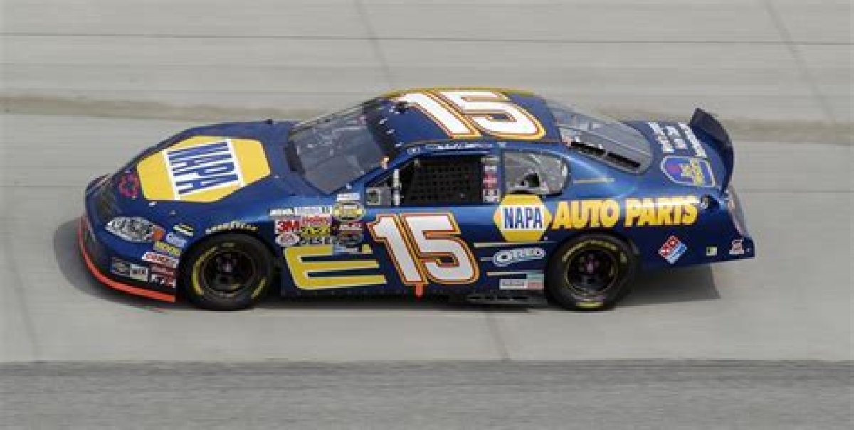 No Pontiacs in 2004. | Nascar