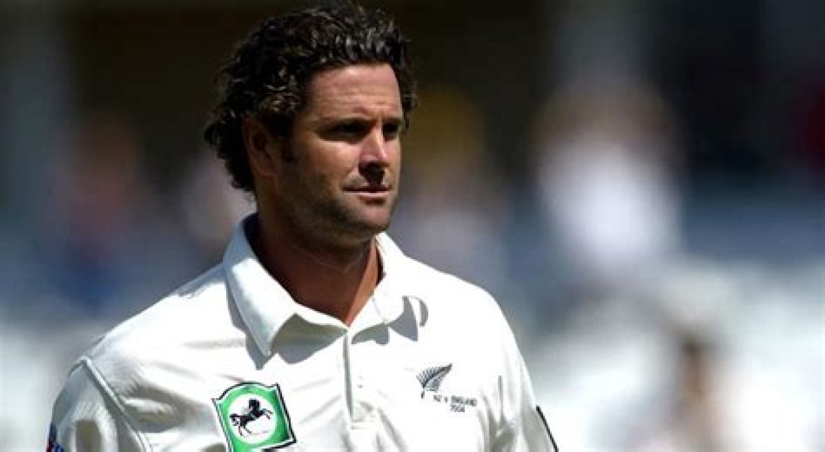 Nz Cricketer Crowe Diagnosed with Cancer