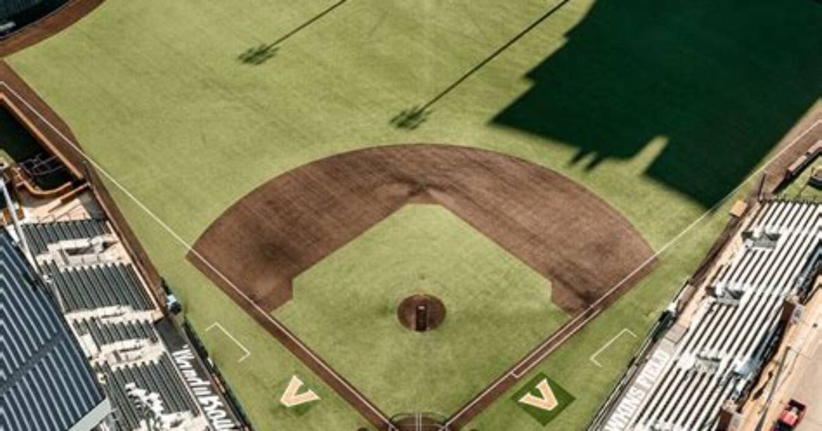 Off the Bat: Vanderbilt, Wake Forest Secure Statement Series Wins — College Baseball, Mlb Draft, Prospects