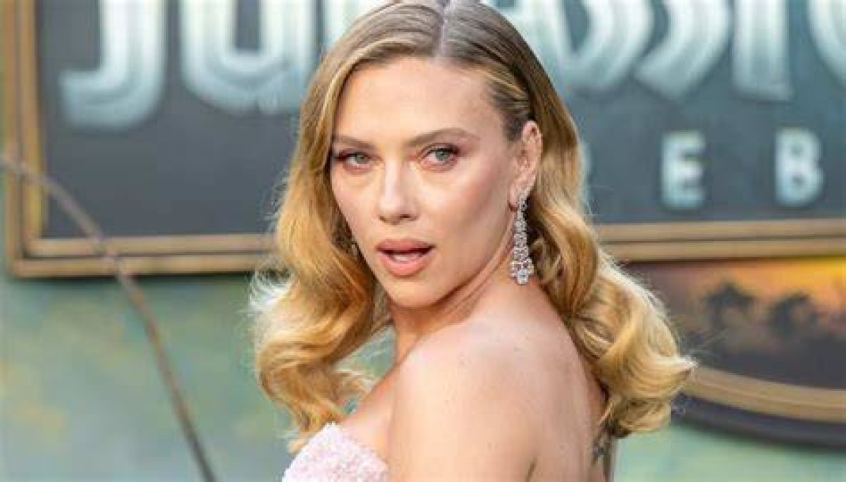 One Star Scarlett Johansson Praises Surprising Element of Upcoming Movie