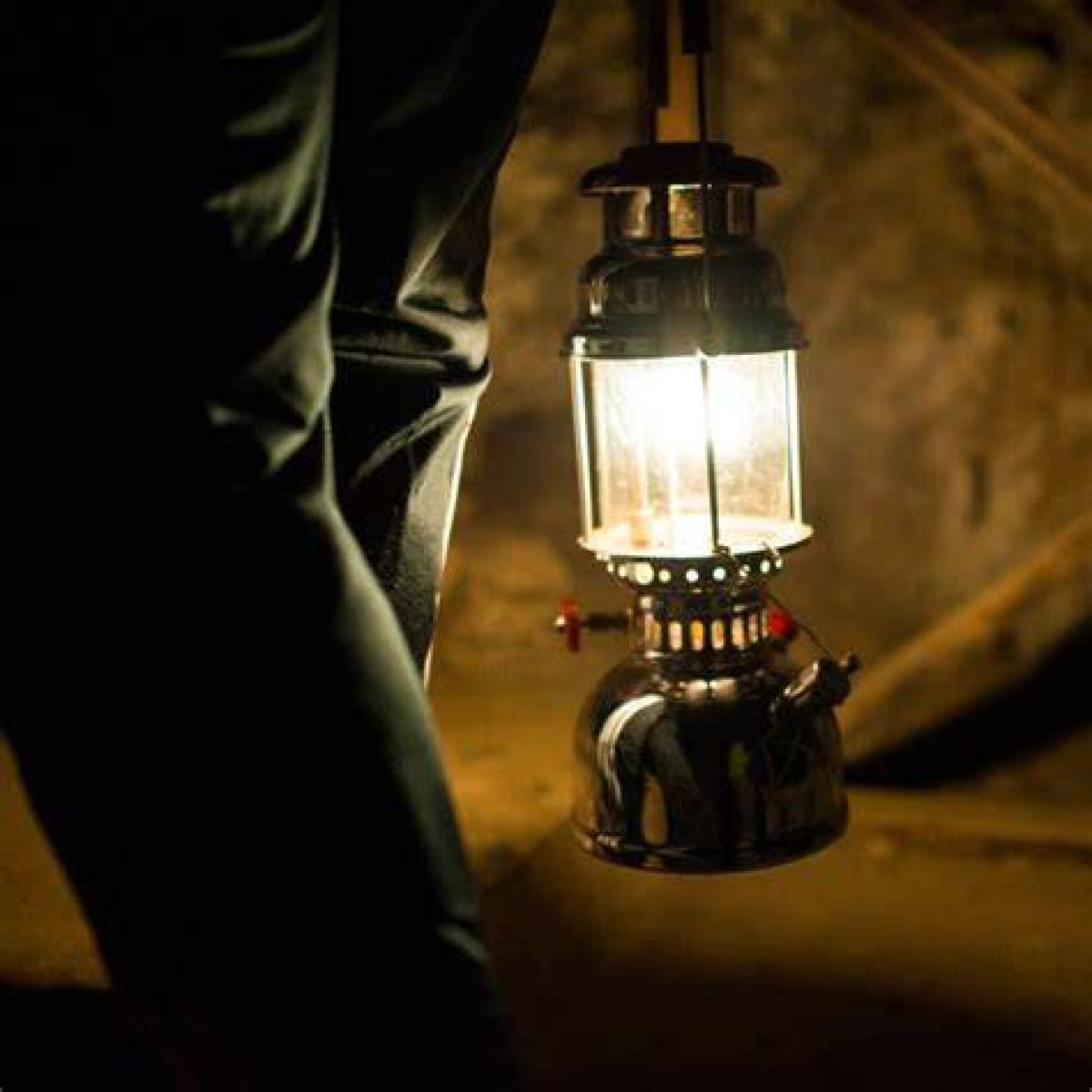 Opinion | How Pressure Lamps Once Lit up Asia, and Still Shine a Bright Light on Camping and Fishing Trips