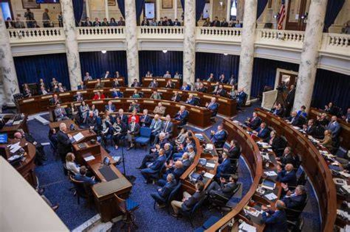 Pair of Federal Legislators Elected by Each State