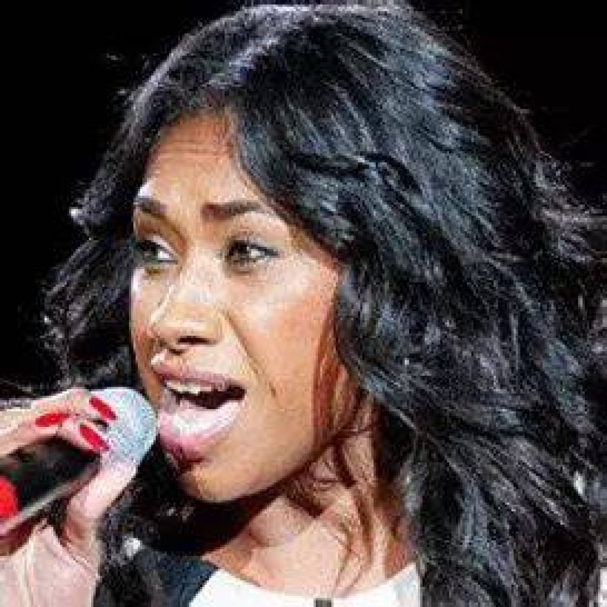 Paulini’s Boyfriend: Who Is Paulini Dating?
