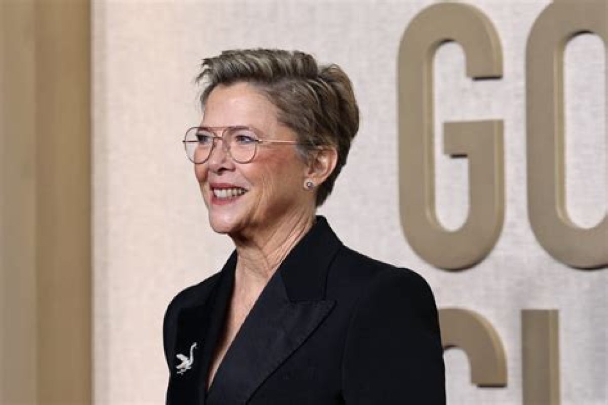 Pbs Newshour | Annette Bening on Her New Role as a Famed Swimmer Diana Nyad | Season 2024