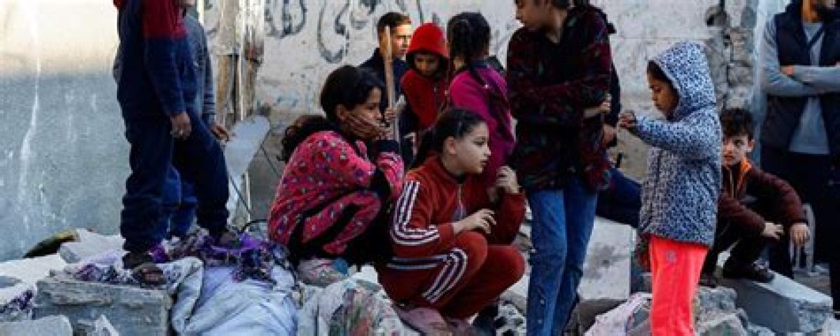 Pbs Newshour | Experts Address Israel-Hamas War's Impact on Children | Season 2024