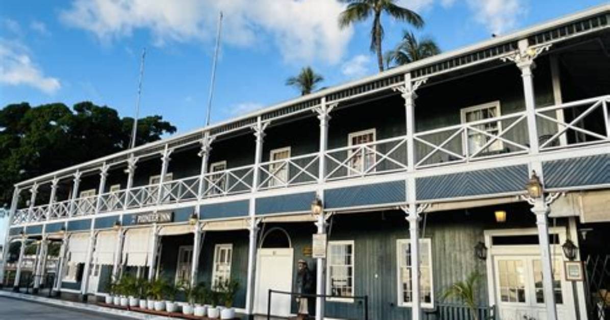 Photos of Lahaina's Historic Pioneer Inn Before and After Maui Fire 'Obliteration'