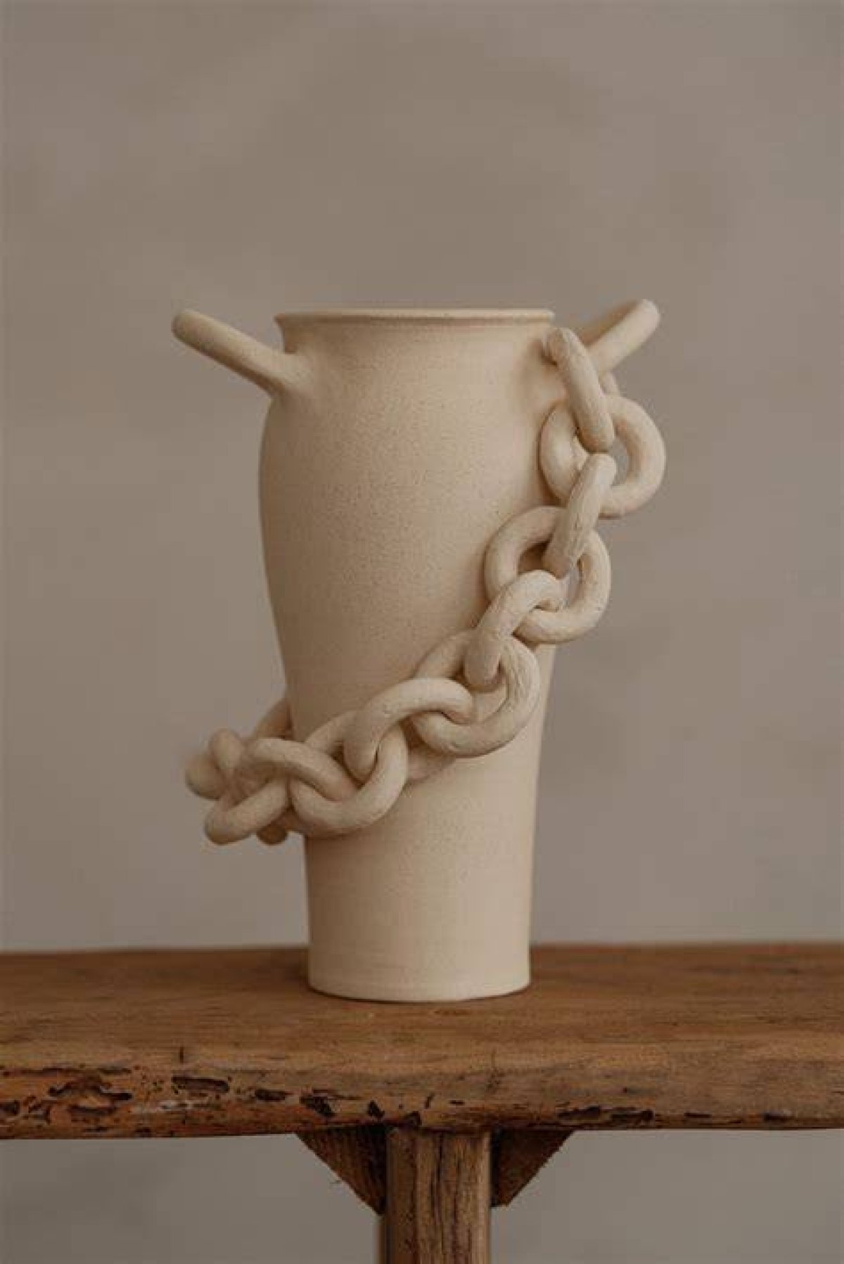 Pottery ___ (Home Furnishings Chain)