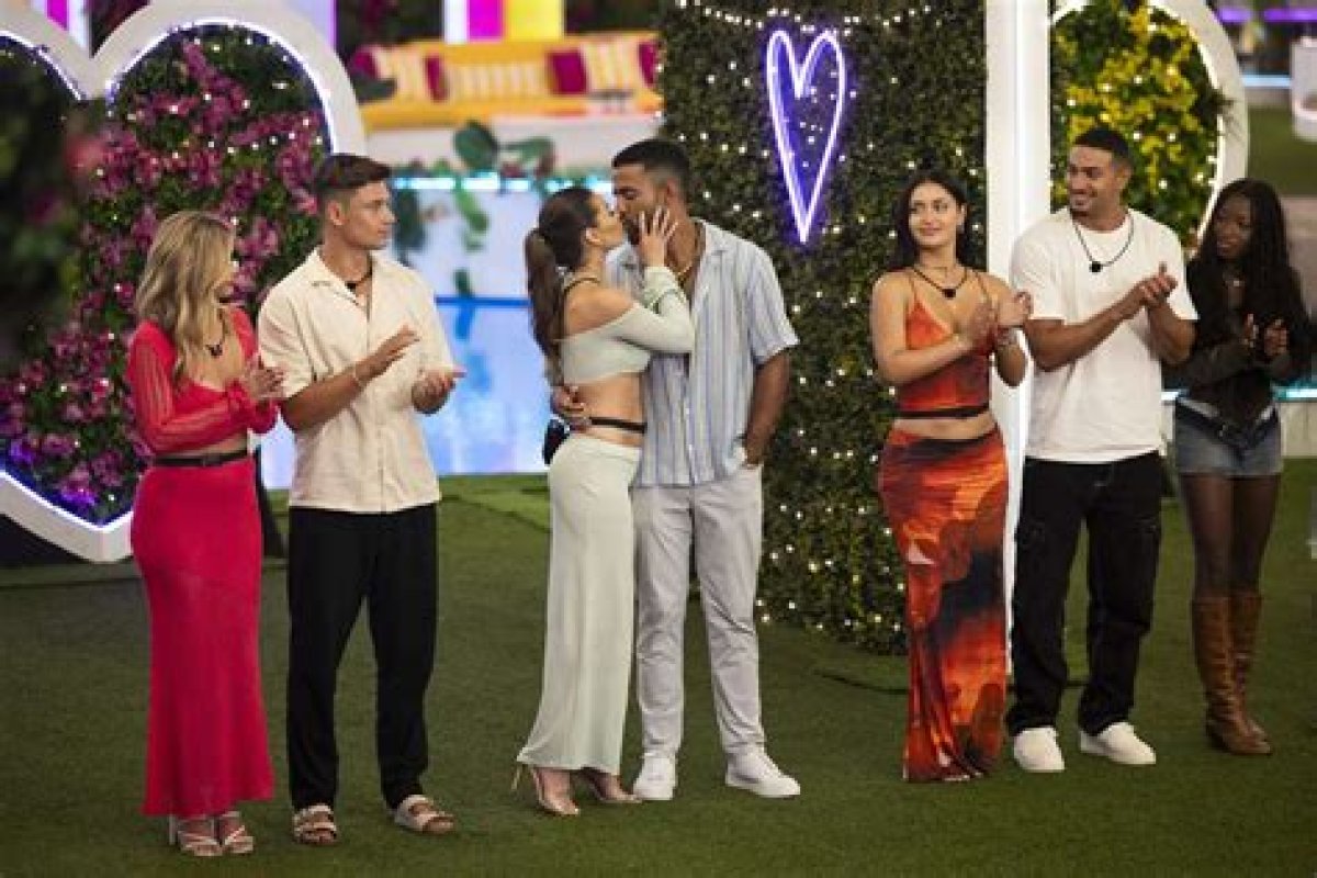 Preview: Love Island Season 2 Episode 34
