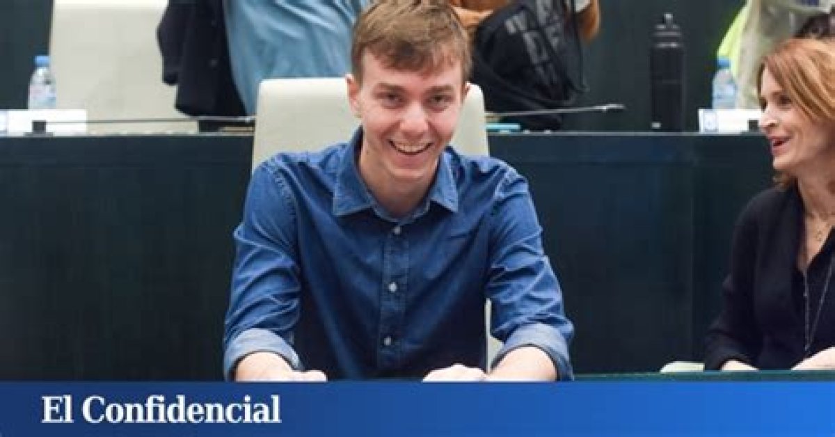 ¿Quién Es Eduardo Rubiño, El Concejal De Más Madrid Al Que Ortega Smith Ha Tirado Una Botella Hoy?