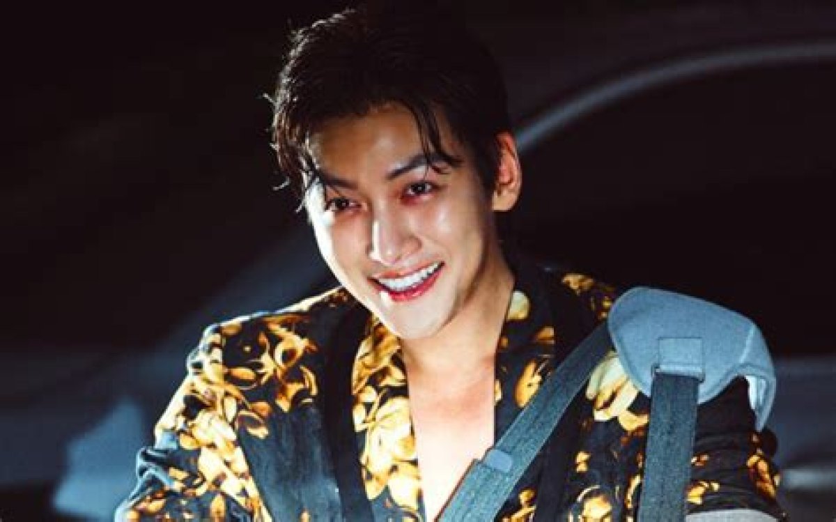 Revolver First Look: Ji Chang Wook Turns Villain to Have Ugly Face off with Jeon Do Yeon; Watch