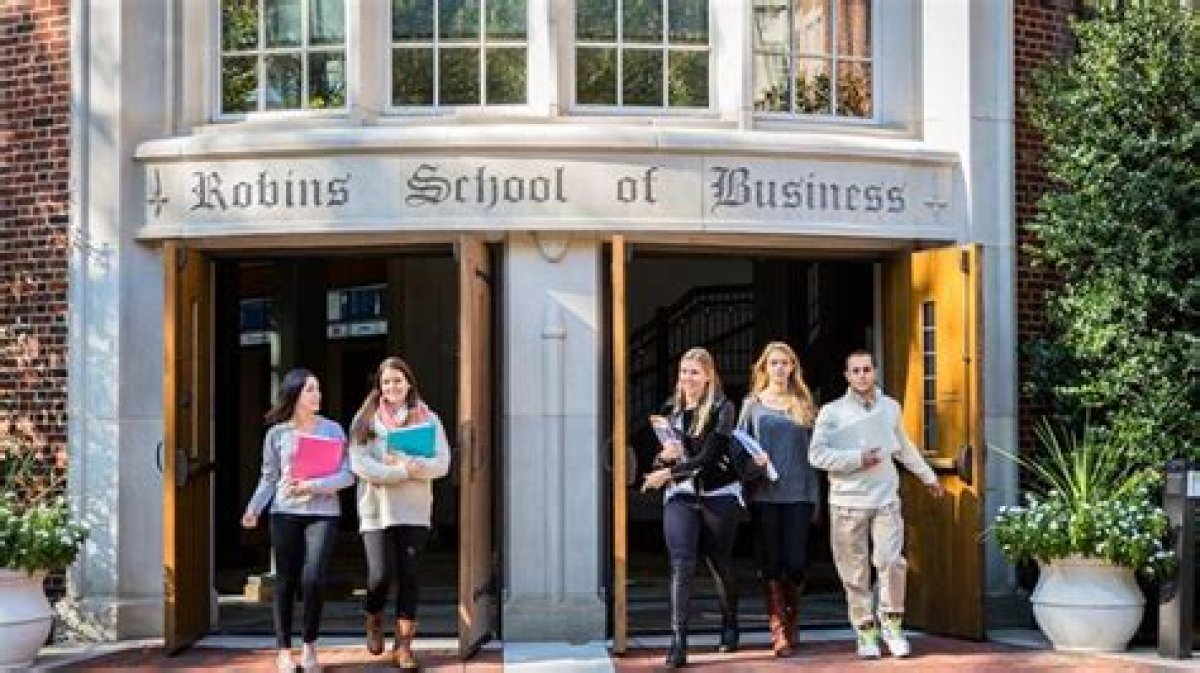 Robins School of Business Ranked as a Top 20 Undergraduate Business School, Highlighted as Leader in Career Outcomes - News
