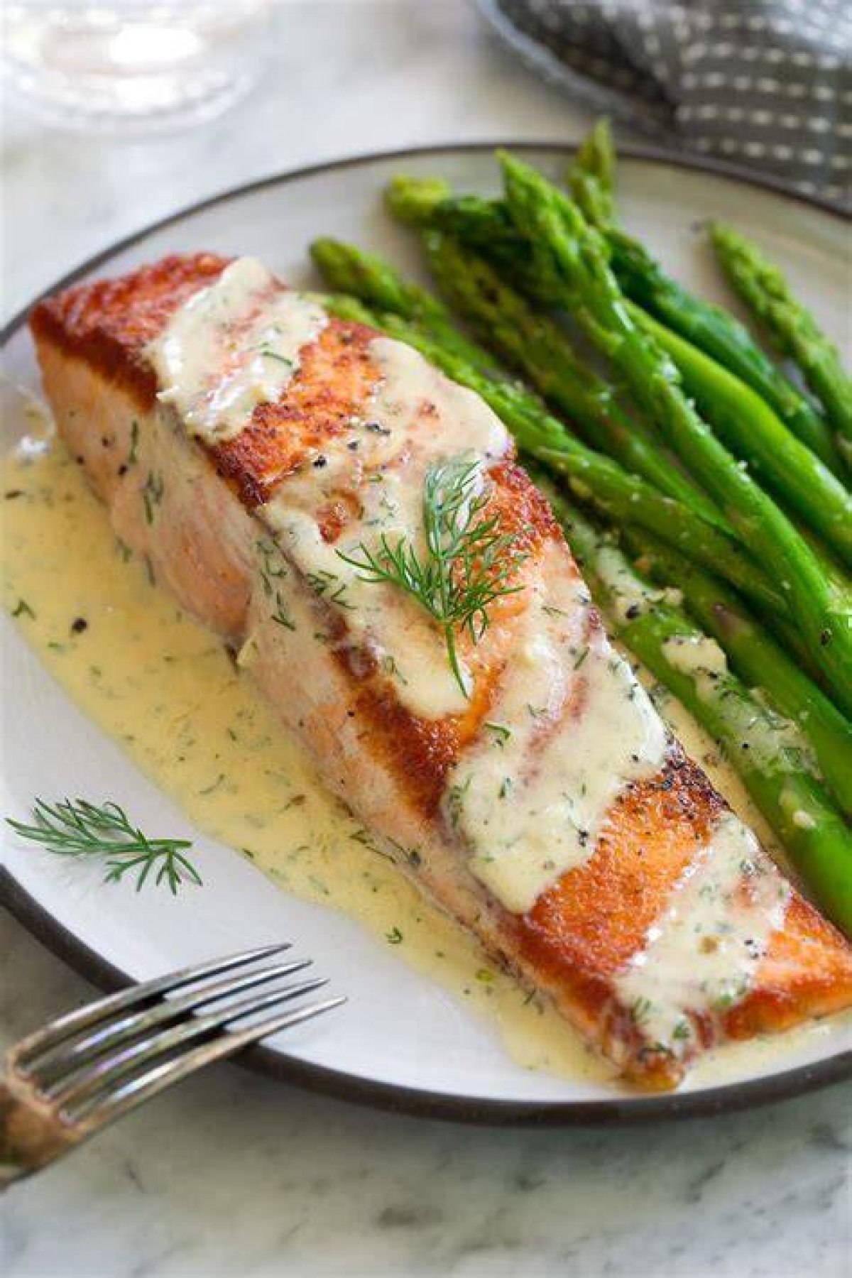 Salmon with Dijon Dill Sauce Recipe